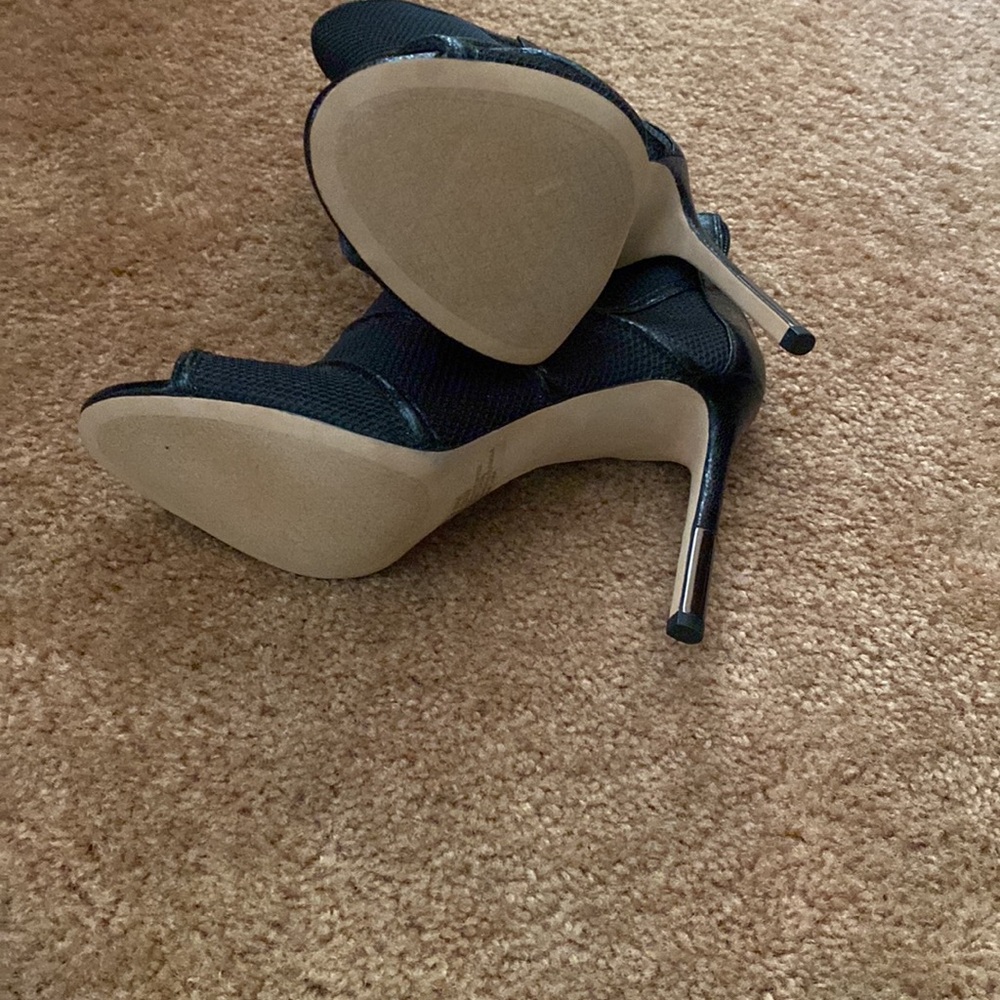 Sexy black Jessica Simpson booties size 8 - Picture 2 of 5
